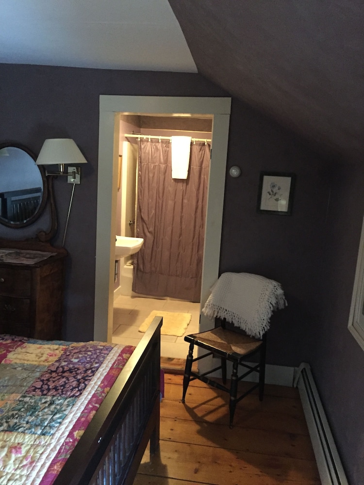 Black Lantern Inn - photo 16