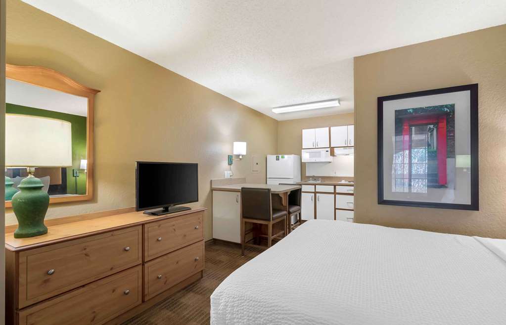 Extended Stay America Suites Clearwater Carillon Park - photo 12