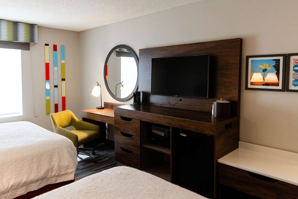 Hampton Inn & Suites Scottsbluff Conference Center - photo 20