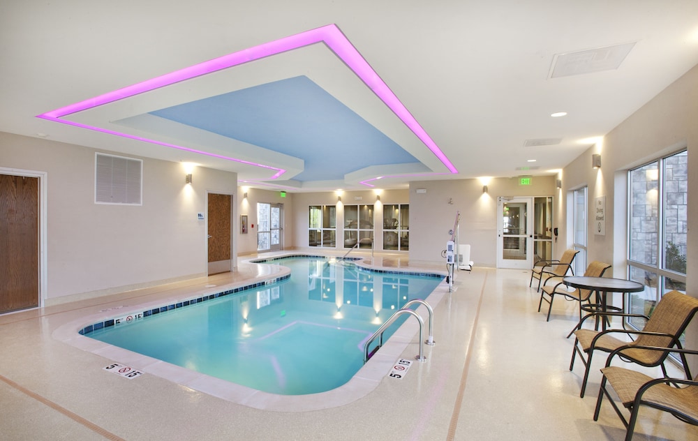 Holiday Inn Express & Suites Hot Springs by IHG - photo 21