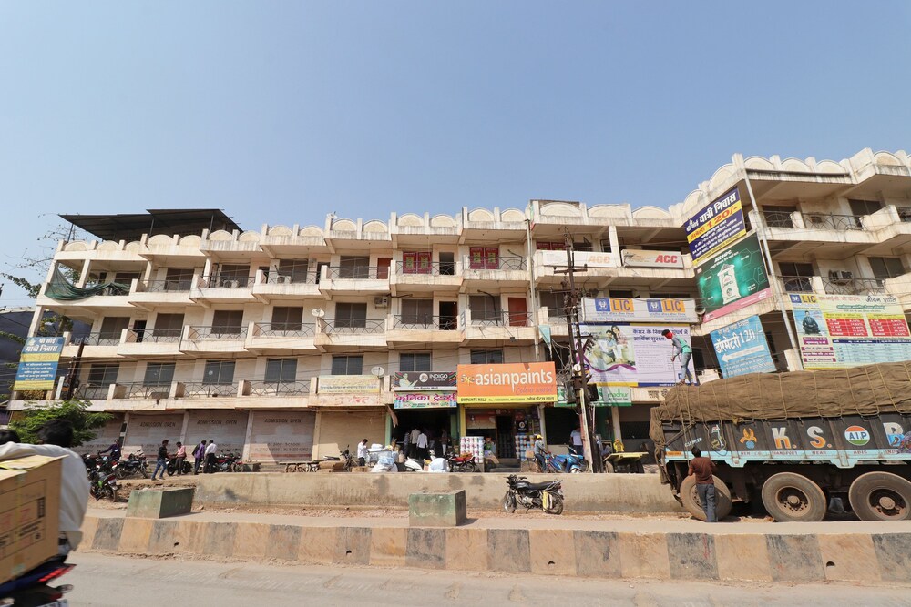 Oyo 28643 Sai Yatri Niwas in Bilaspur, India