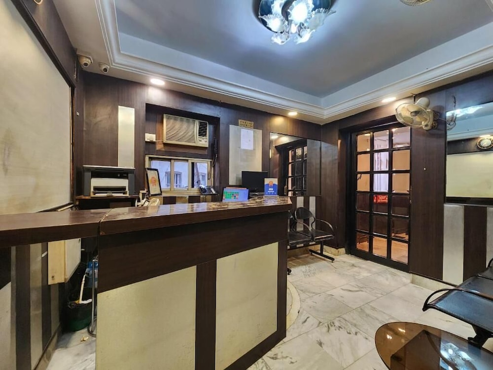 Zo Rooms Esplanade Sn Banerjee Road — Kolkata