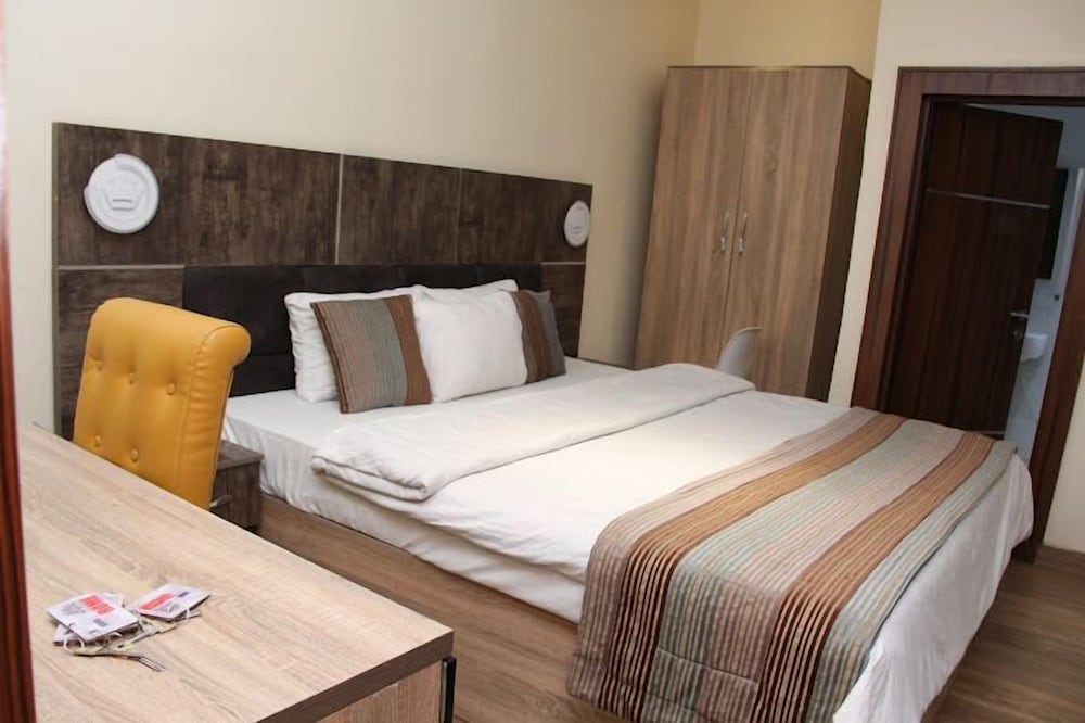 Gold Palm Hotels Ltd — Ikom — photo 3