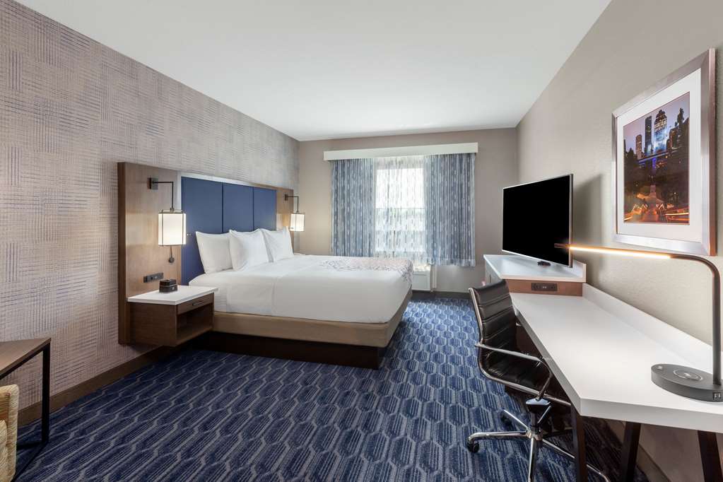 La Quinta Inn & Suites by Wyndham Houston Channelview - photo 29