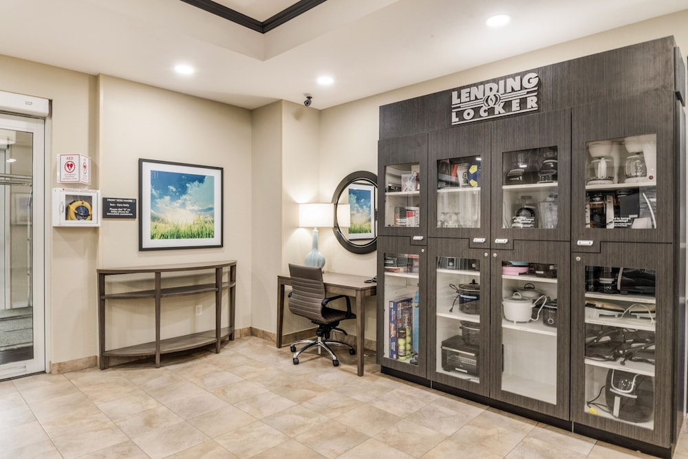 Candlewood Suites Portland Airport by IHG - photo 53