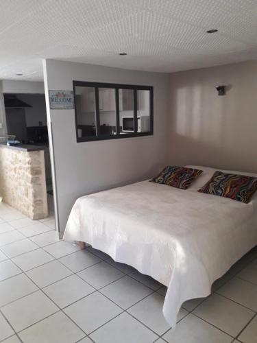 Agréable studio près de st Rémy de Provence in Eyragues, France