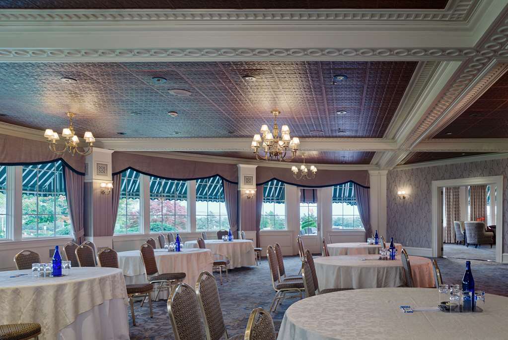 Seaview Hotel - photo 32