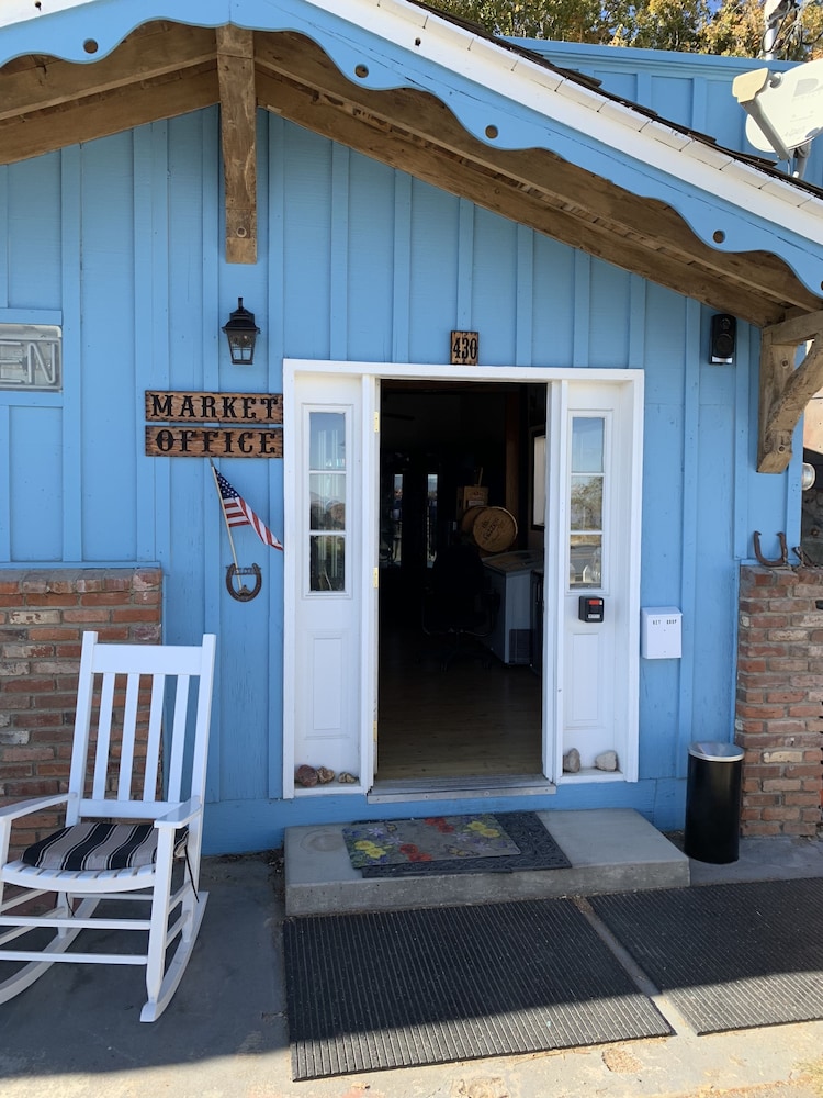 Sugarloaf Mountain Motel - photo 48