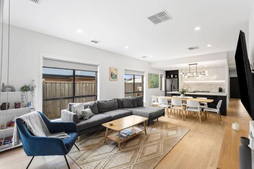 Discover a Spacious Modern Gem near The Esplanade in Cowes, Australia