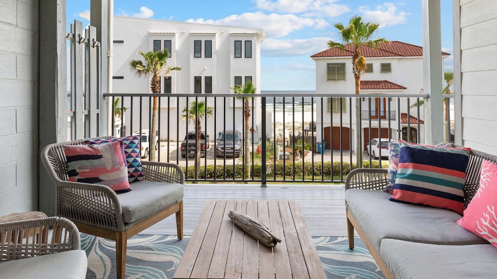 Coastal Retreat at Seascape — 4-Star Luxury Hotel in Orange Beach, United States