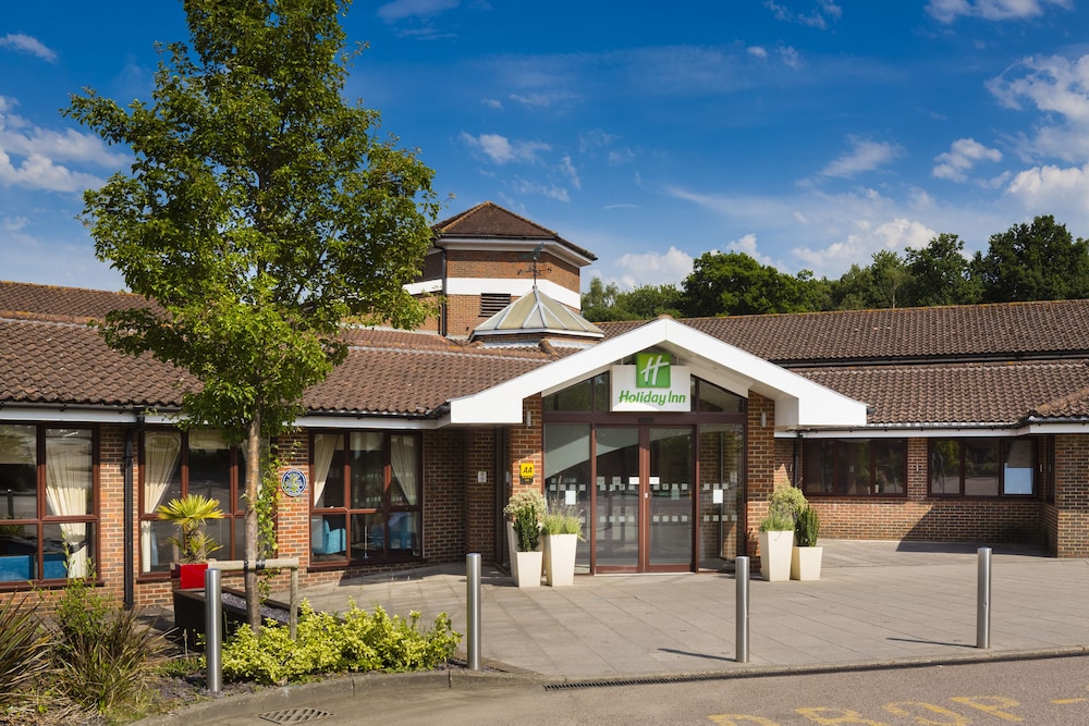 Holiday Inn London Gatwick Worth by IHG - carbon neutral hotel in Crawley