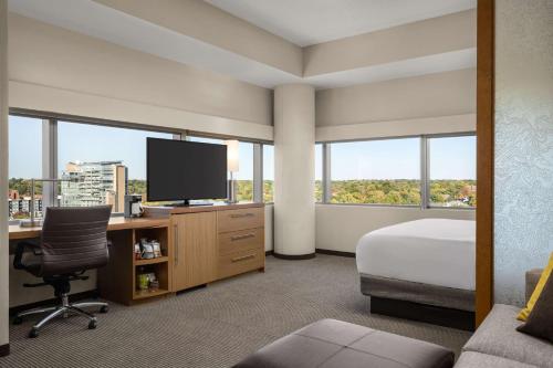 Hyatt Place Iowa City Downtown - photo 18