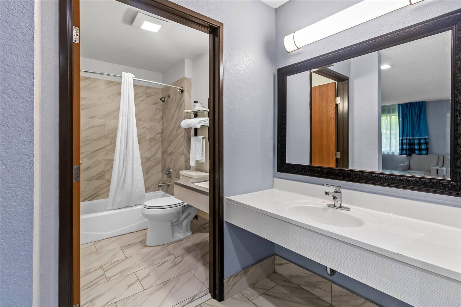 Rodeway Inn Delmont - photo 27