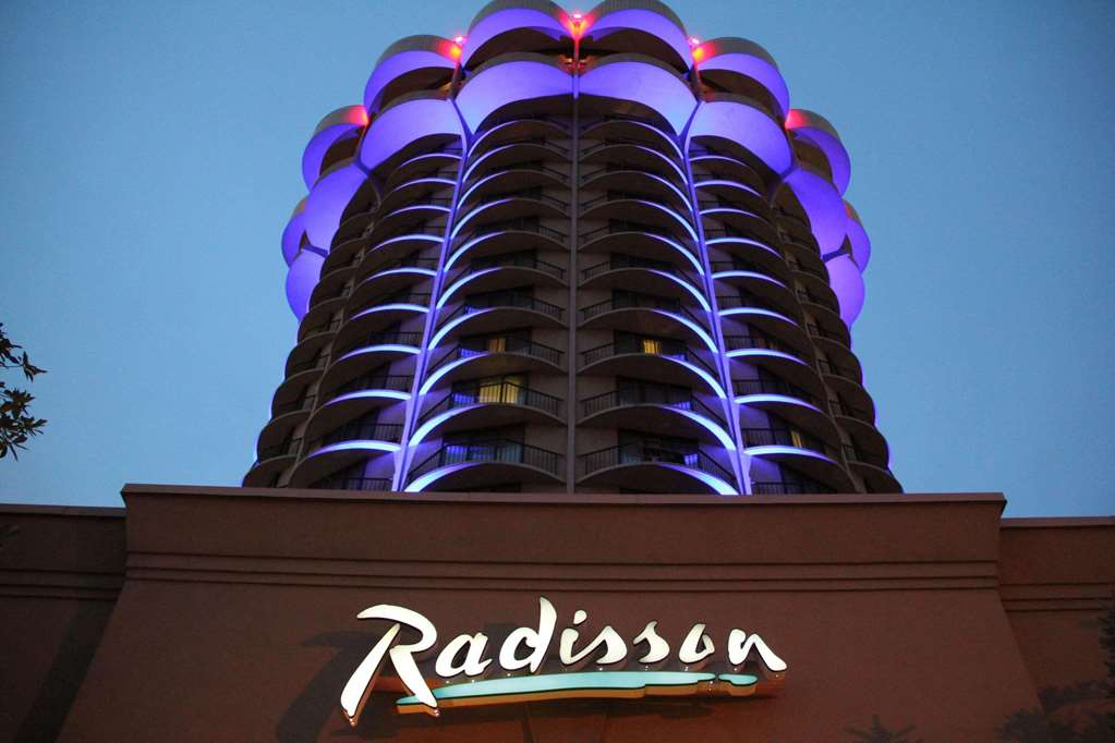 Radisson Hotel Cincinnati Riverfront — Covington