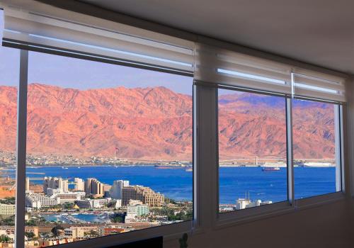 אורנס פלייס Oren’s Place in Eilat, Israel