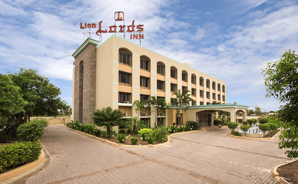 Lion Lords Inn Rajula — Rajula