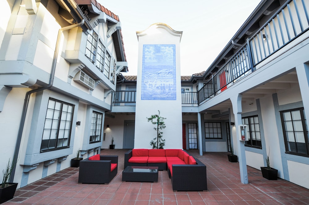 Atterdag Inn - carbon neutral hotel in Solvang
