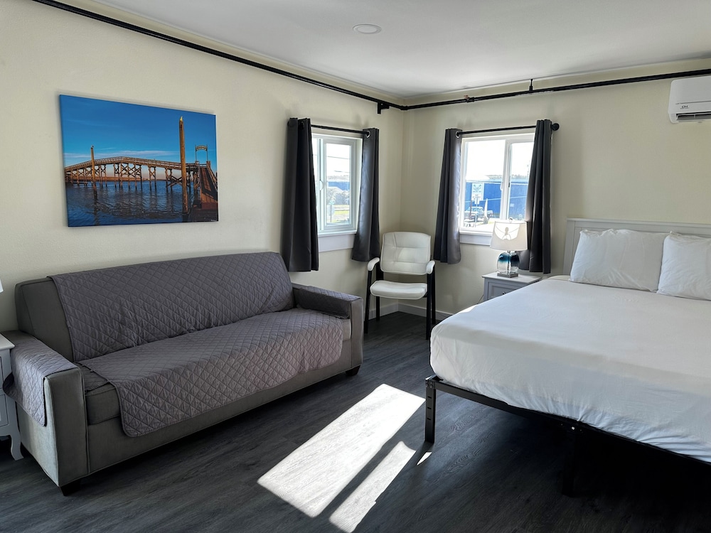 Dock Street Inn - photo 11
