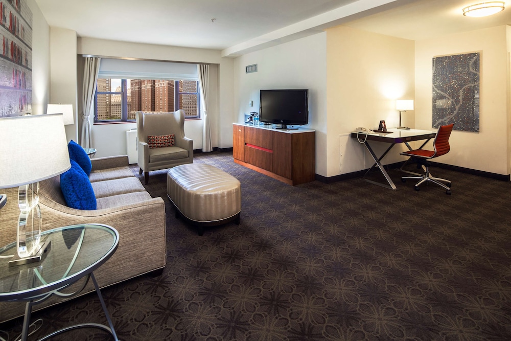 DoubleTree by Hilton Hotel & Suites Pittsburgh Downtown - photo 21