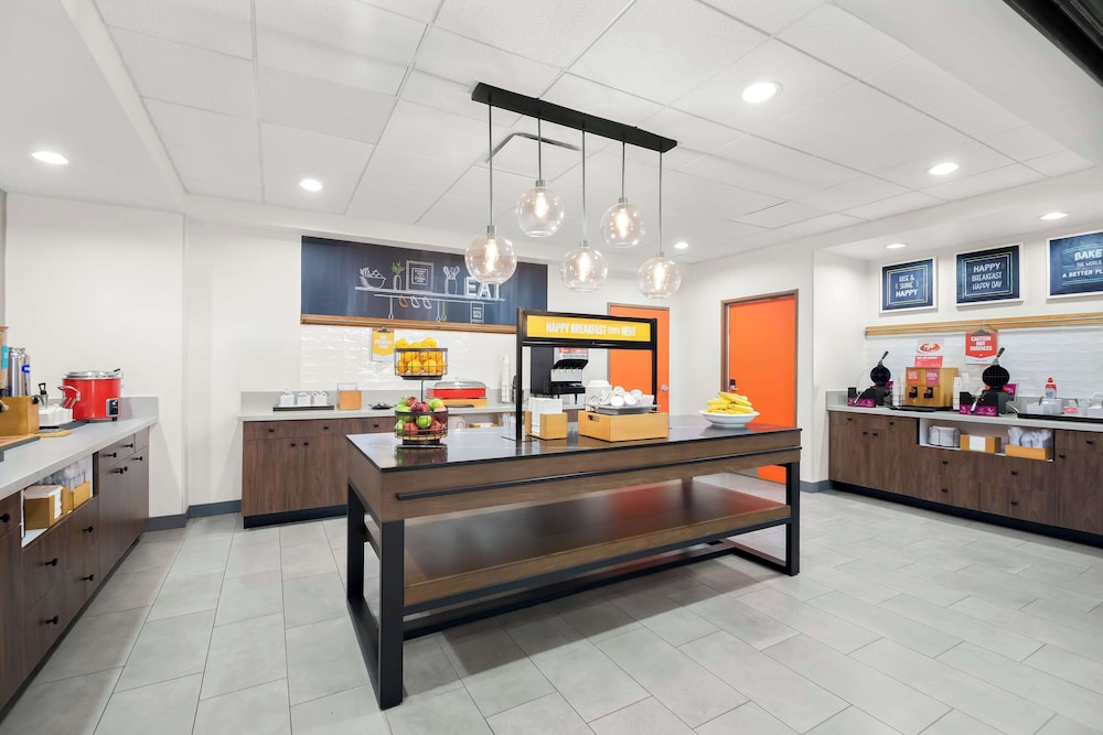 Hampton Inn & Suites Phoenix Gilbert - photo 56