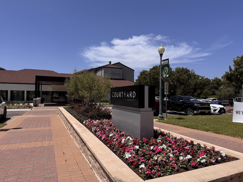 Courtyard by Marriott Waco - photo 39