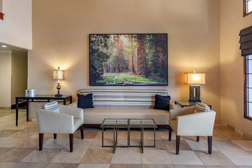 Best Western Town & Country Lodge - photo 3