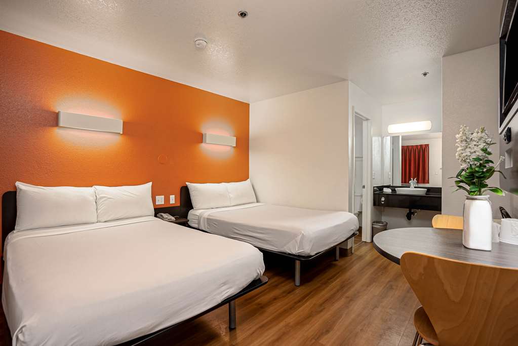 Motel 6 Temecula CA Historic Old Town - photo 17