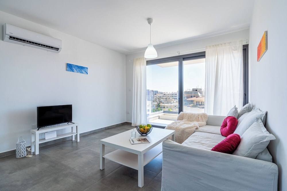 Maryam’s 2 BR Apt Facing Larnaca Harbor With Pool
