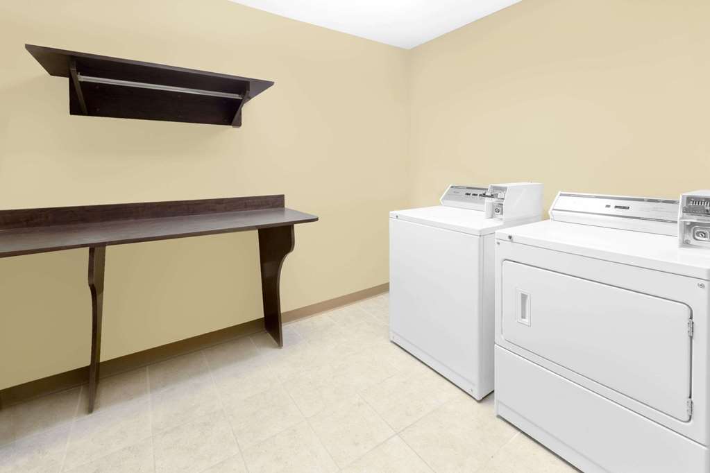Microtel Inn & Suites by Wyndham Ozark - photo 15