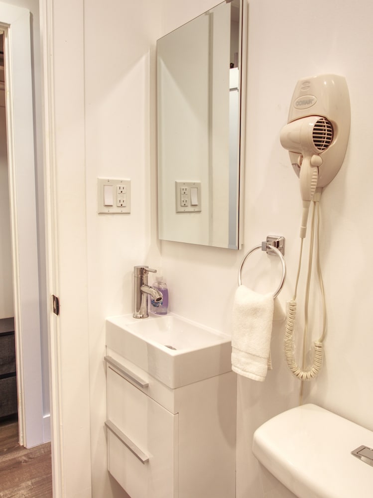 Vermont Suites - photo 29