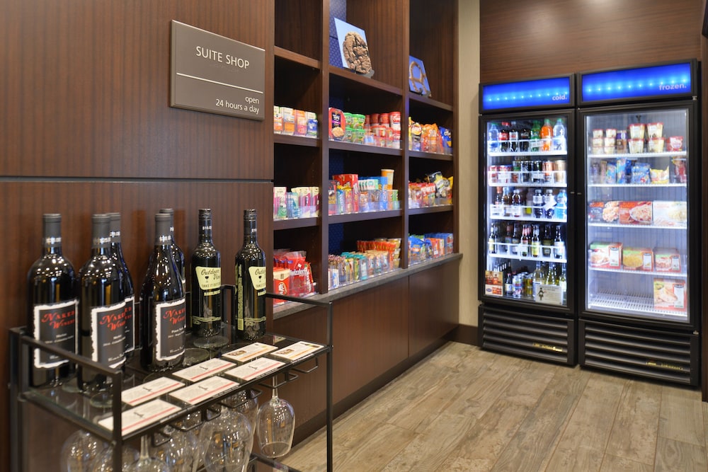 Hampton Inn & Suites Bend - photo 50