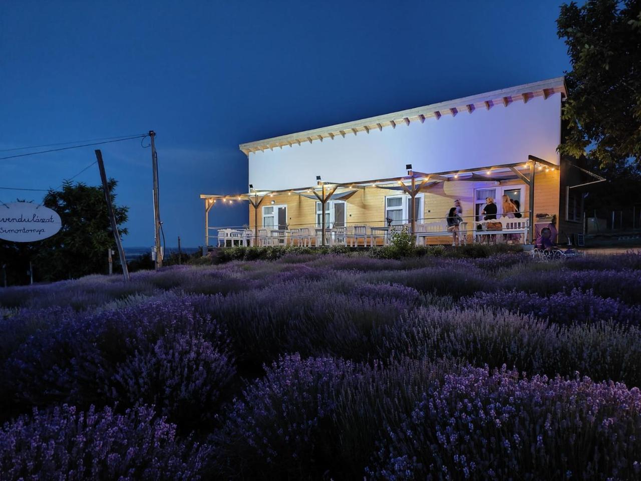 Levendulászat - carbon neutral hotel in Simontornya