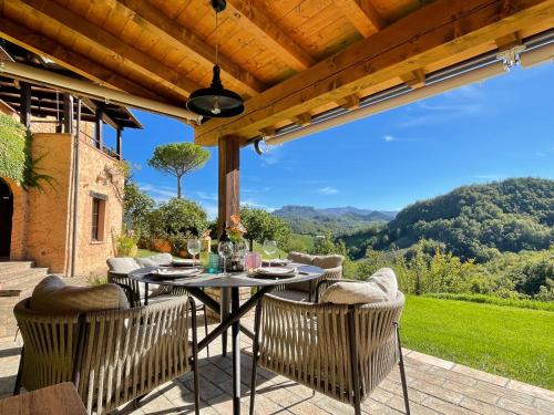 Val di Codena Holiday Home — 4-Star Luxury Hotel in Vetto, Italy