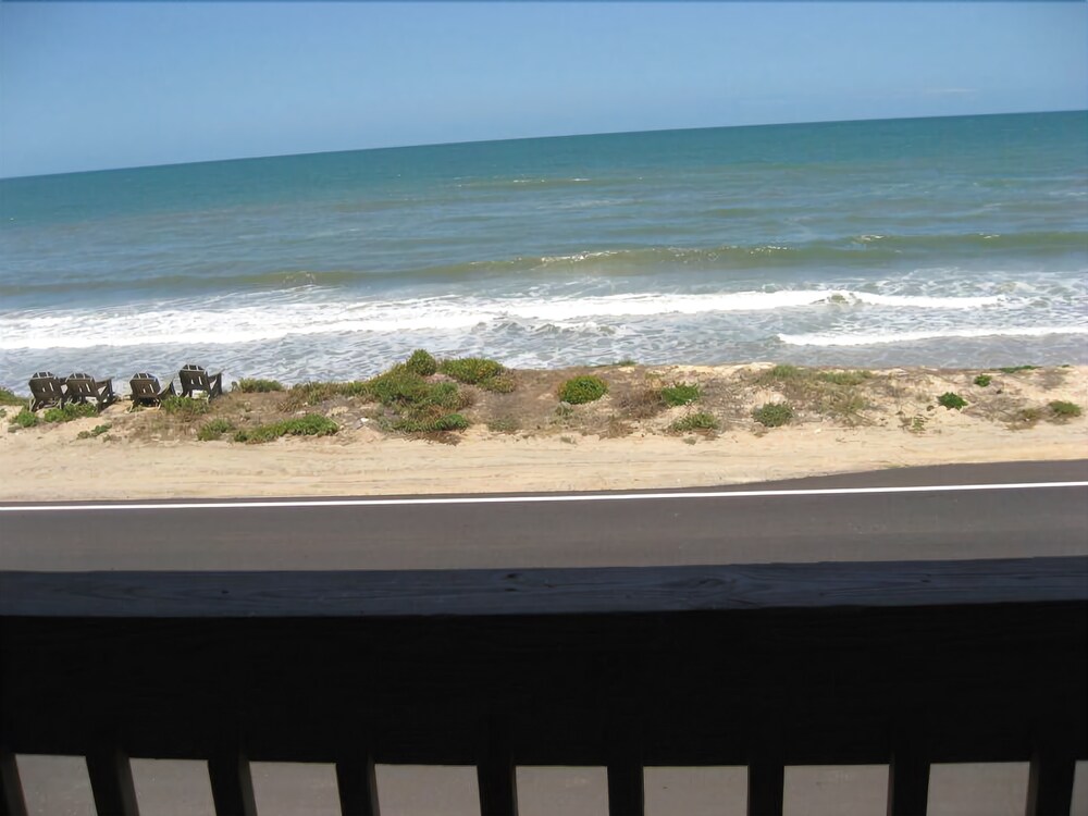 Beach Front Motel - photo 31
