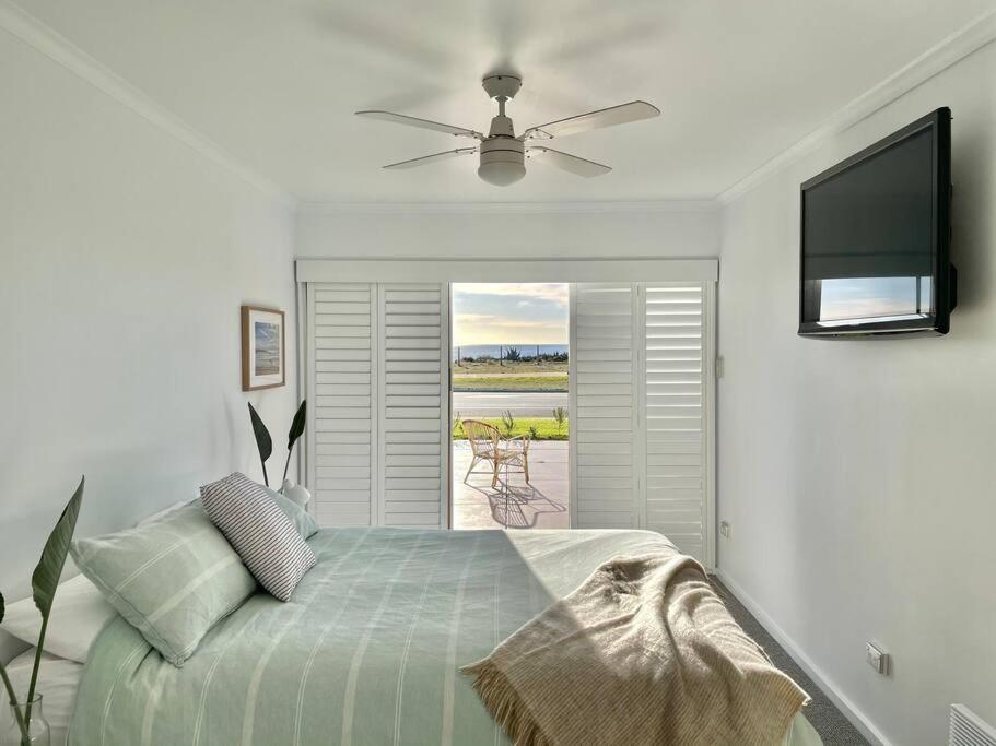 The Landing Aldinga Beach Front Private Pool — Aldinga Beach — photo 2