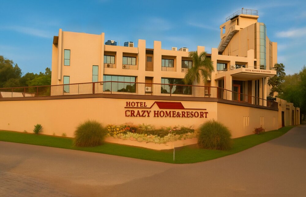 Hotel Crazy Home And Resort in Jalgaon, India