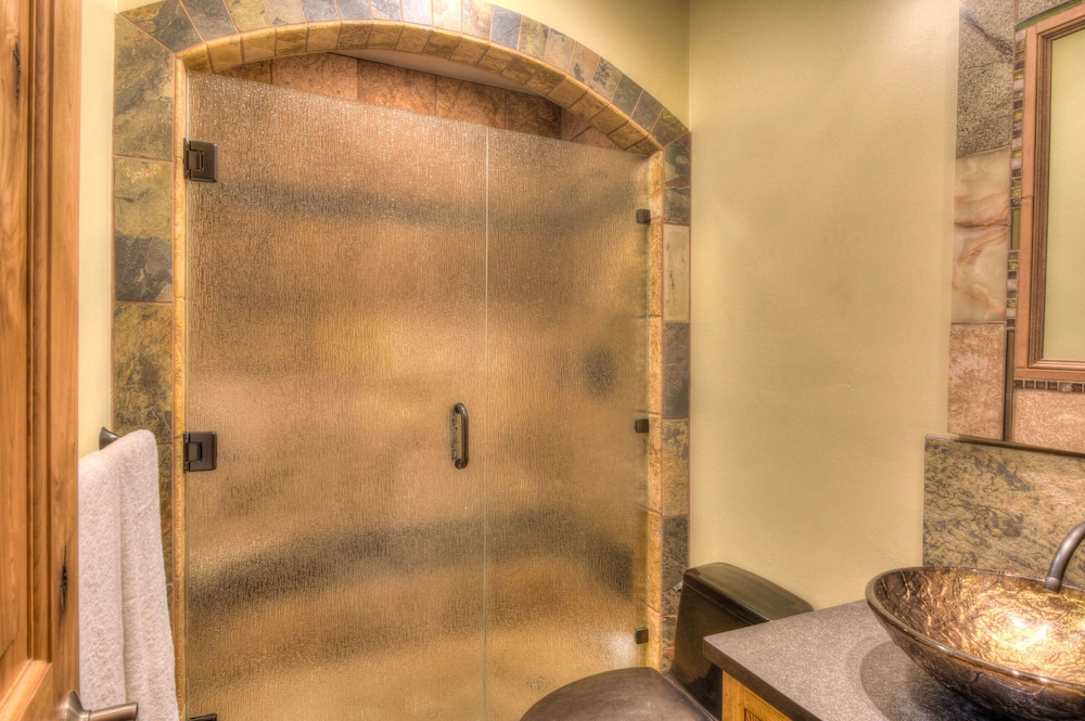 Brockway Springs Lodge - photo 17