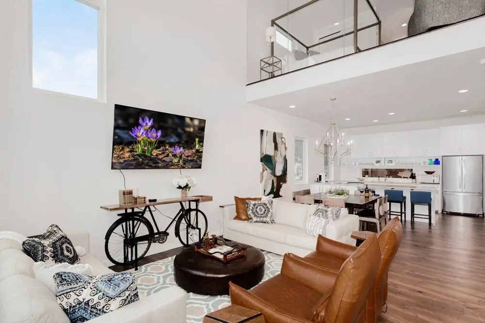 Terracotta Townhome By Momentary Bikes Available — Bentonville