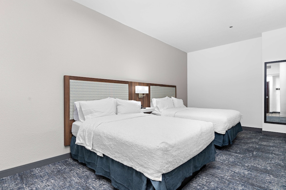 Hampton Inn Kansas City Downtown Financial District - photo 11