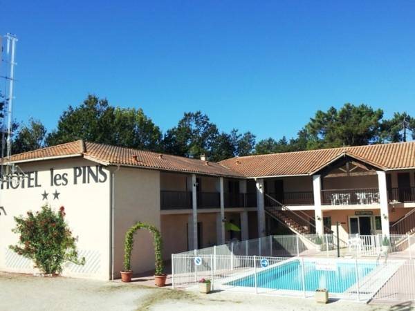 Hôtel Les Pins - carbon neutral hotel in Jonzac