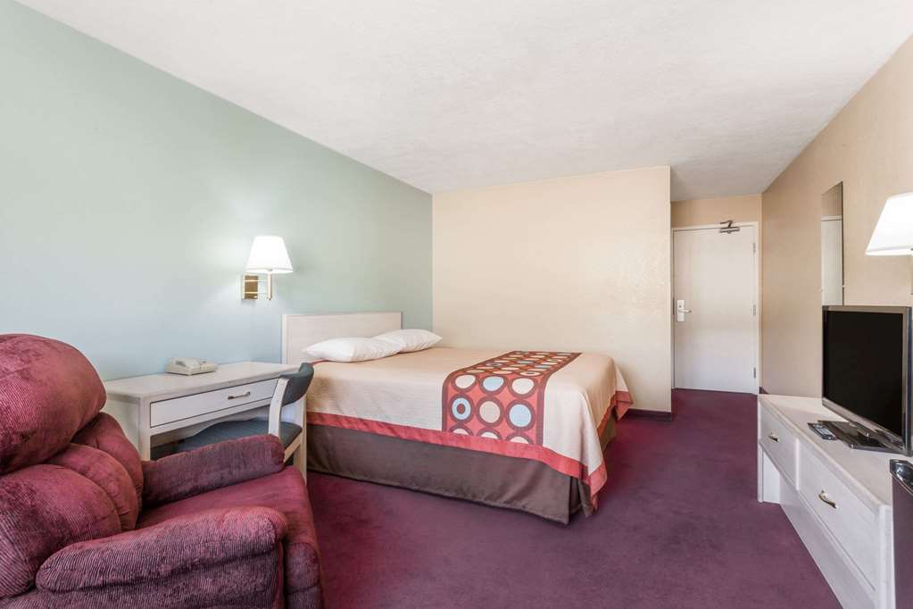 Super 8 by Wyndham Nephi - photo 11