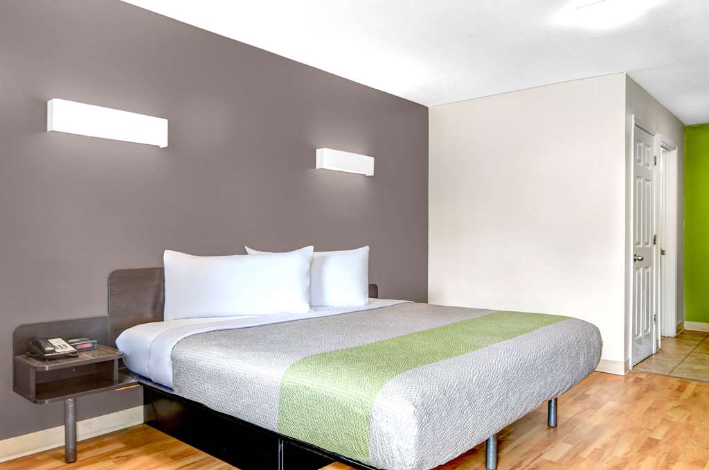Studio 6 Extended Stay Atlanta GA Chamblee - photo 12