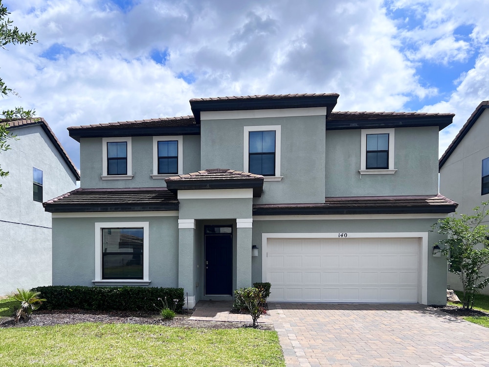 Balmoral Resort 140aa 5 Bedroom Home by RedAwning - featured photo