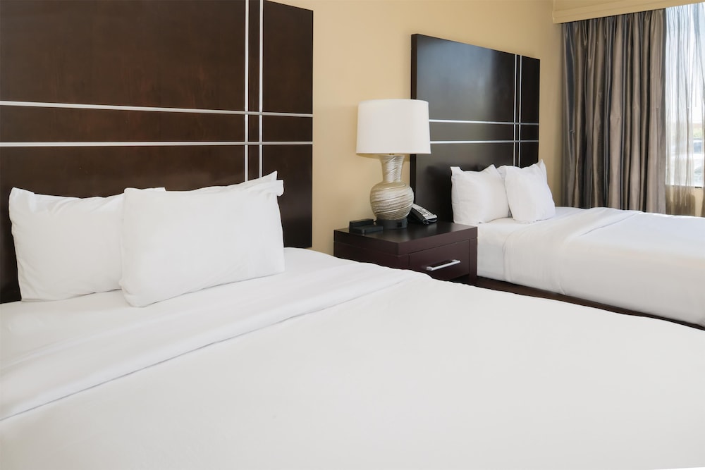 Hampton Inn by Hilton St. Louis Airport - photo 28
