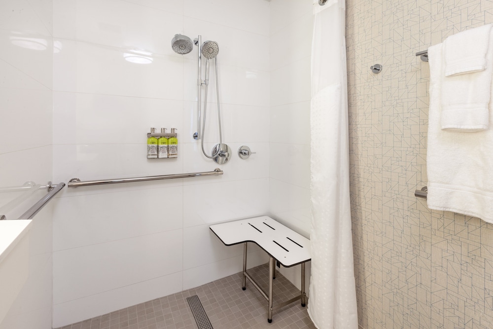 Holiday Inn Express NYC Brooklyn Sunset Park by IHG - photo 10