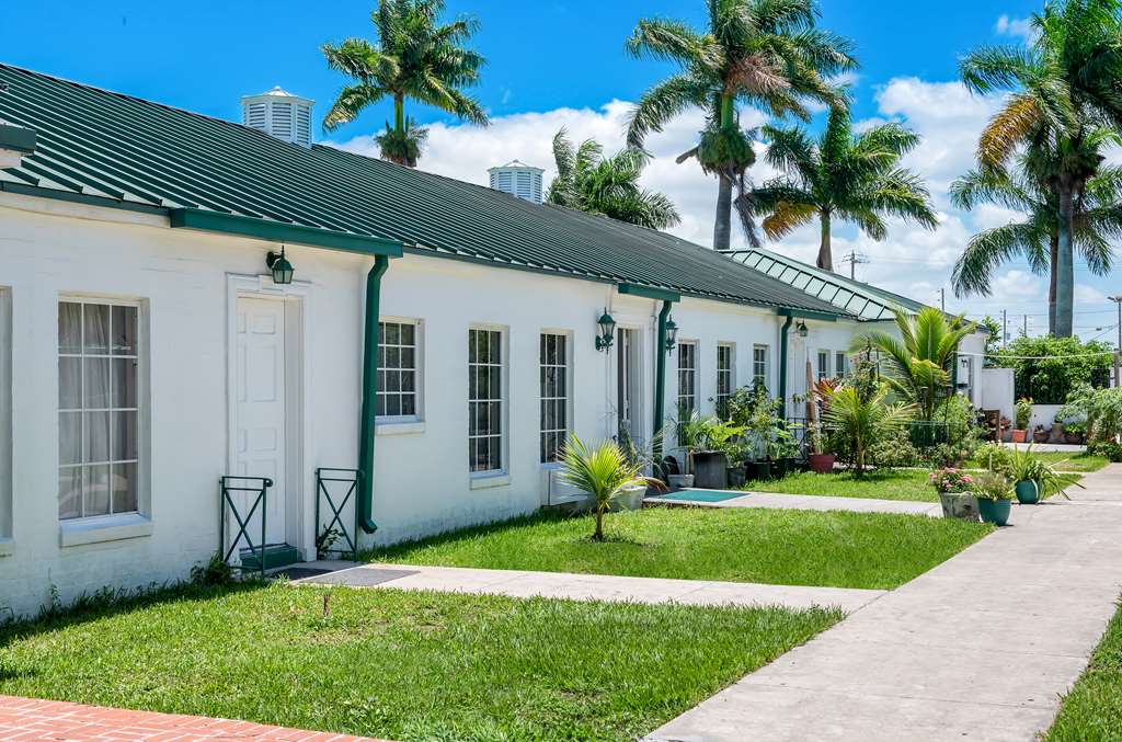Americas Best Value Inn Historic Clewiston Inn - photo 9