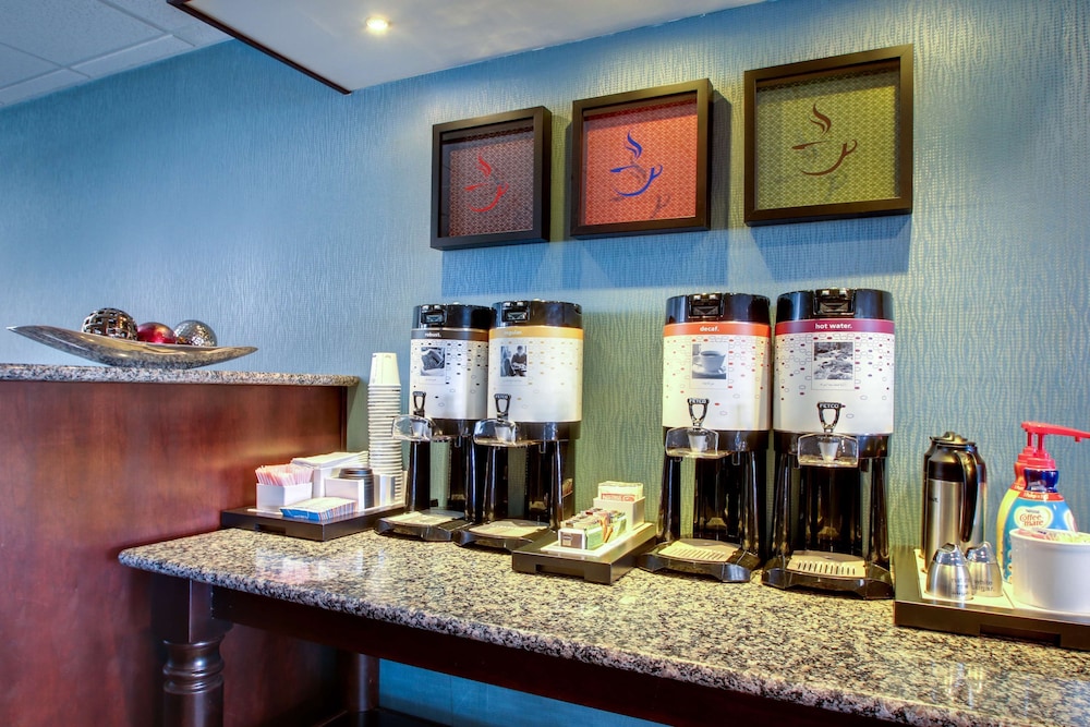 Hampton Inn Rolla - photo 30