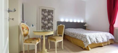 Strada Maggiore 37 - last minute hotel in Bologna