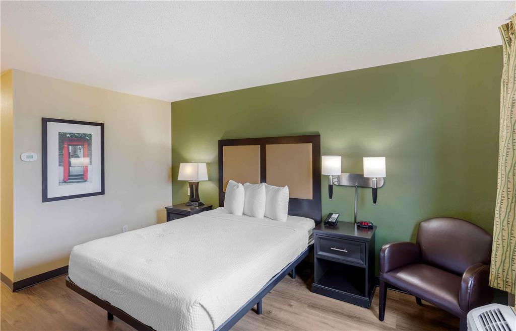 Extended Stay America Suites New York City LaGuardia Airport - photo 15