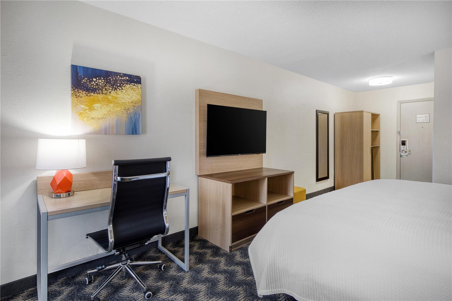 Best Western Greensboro Coliseum Inn - photo 17